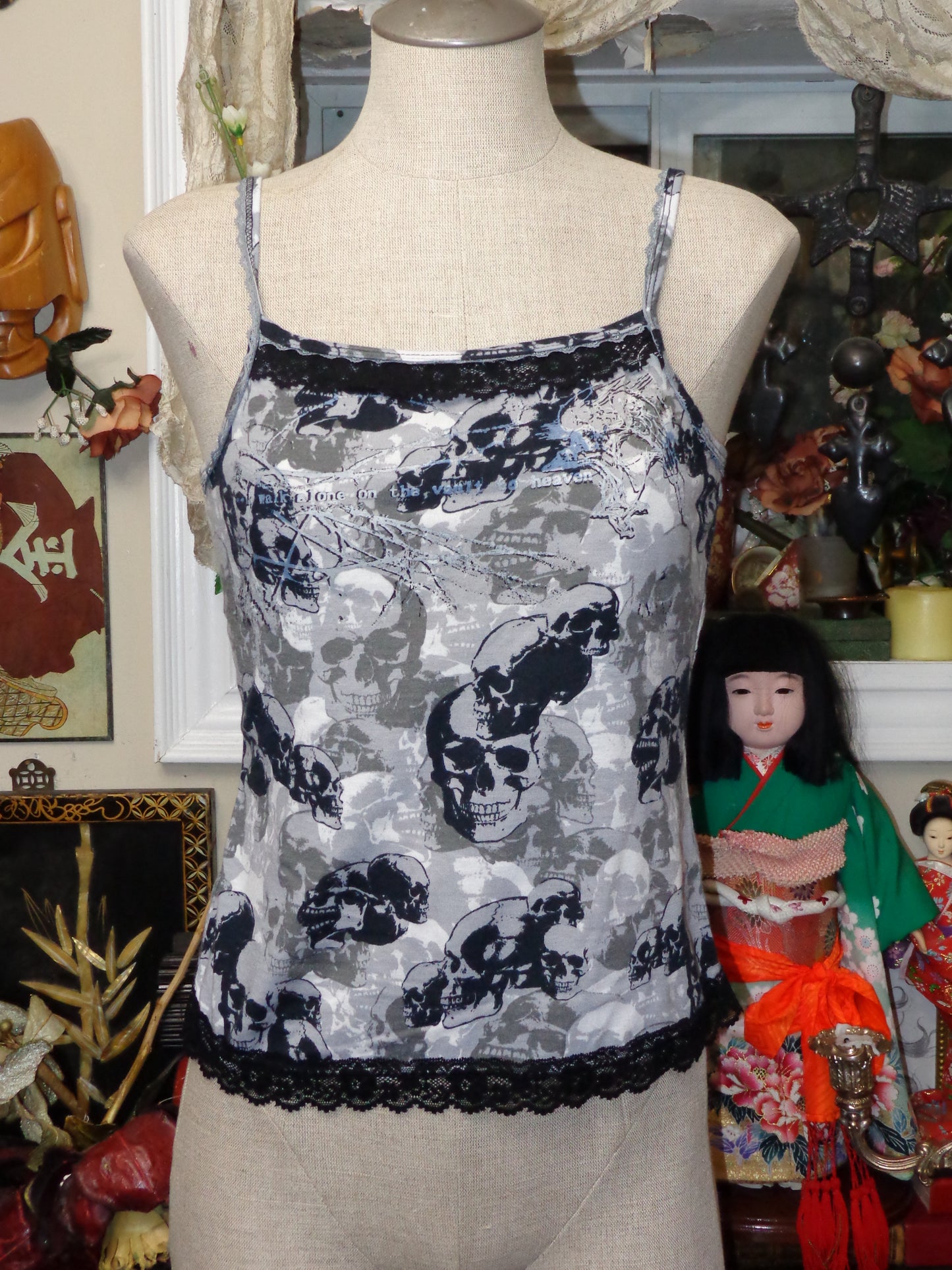 grey skull  "vault of heaven" camisol (miss print)