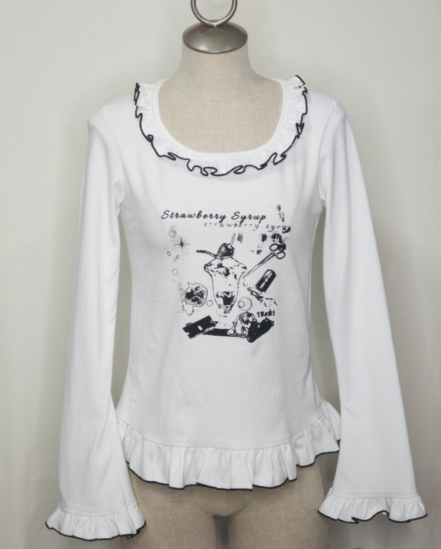 white x black longsleeve frill syrup cutsew
