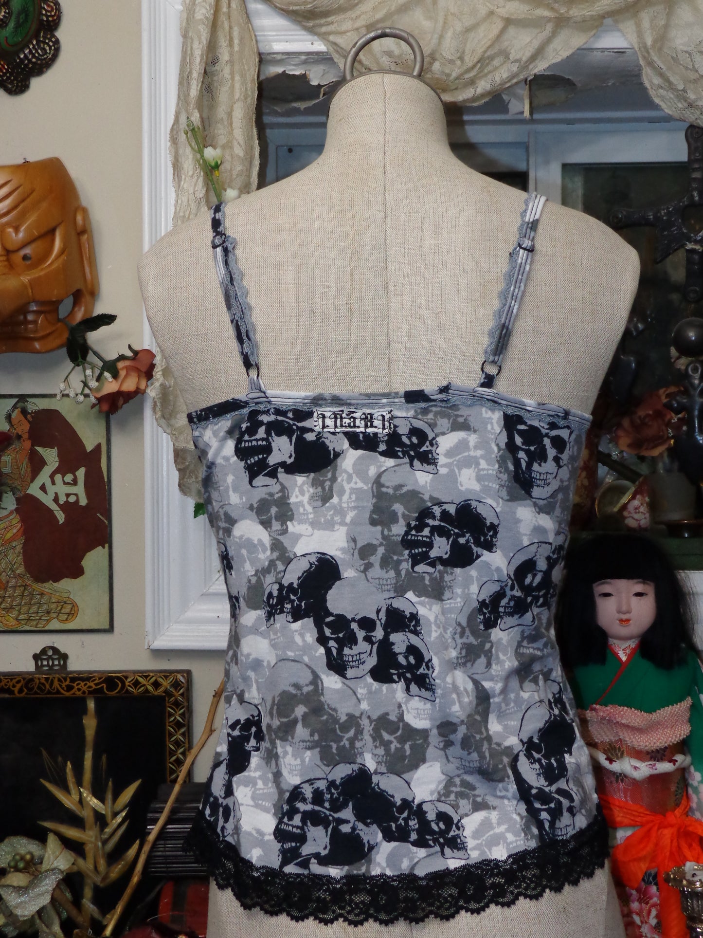 grey skull  "vault of heaven" camisol (miss print)