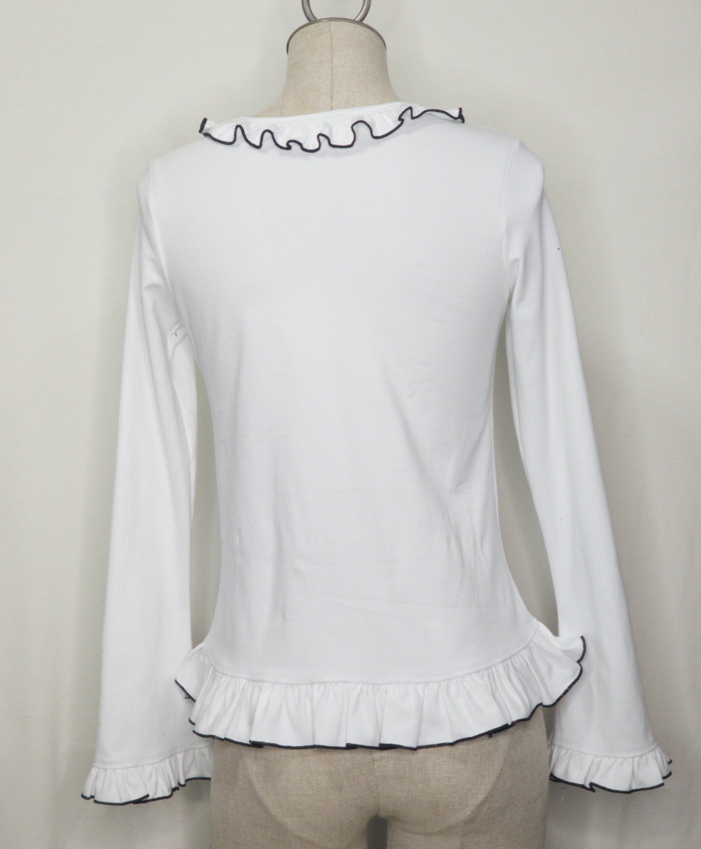 white x black longsleeve frill syrup cutsew